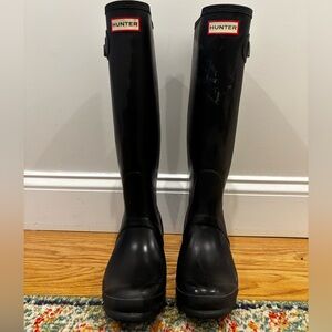 Hunter Black Tall Gloss Rain Boots